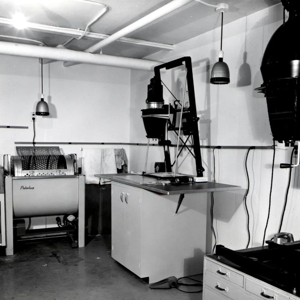 R.B. Pope, Print processing darkroom at Sellwood Laboratory, Portland, Oregon (1956), USDA Forest Service